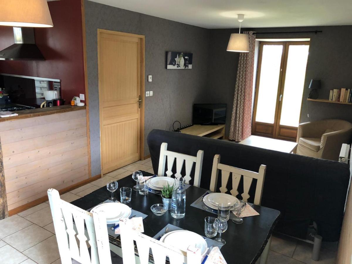 Gites De La Touche Aux Pourvoirs Combourg Exteriér fotografie